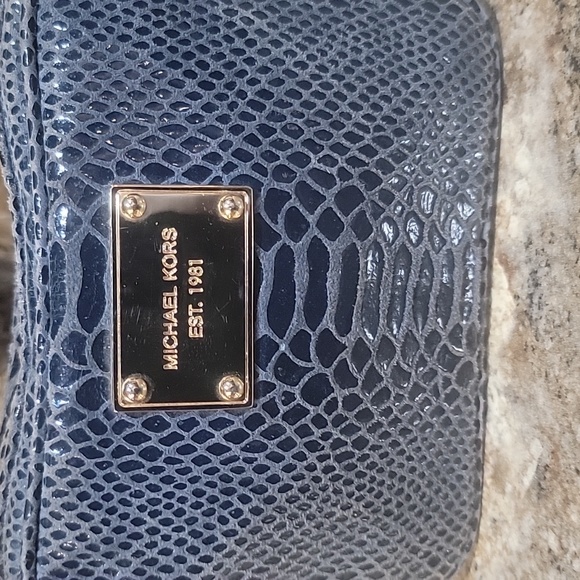 Michael Kors  Navy Snakeskin Crossbody bag - Picture 2 of 7